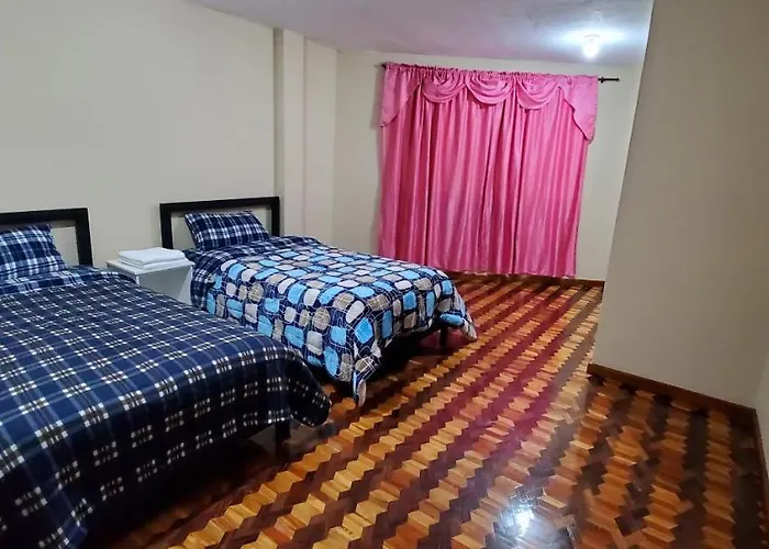 Departamento En Cuenca, 2 Habitaciones Y Parqueo Gratis