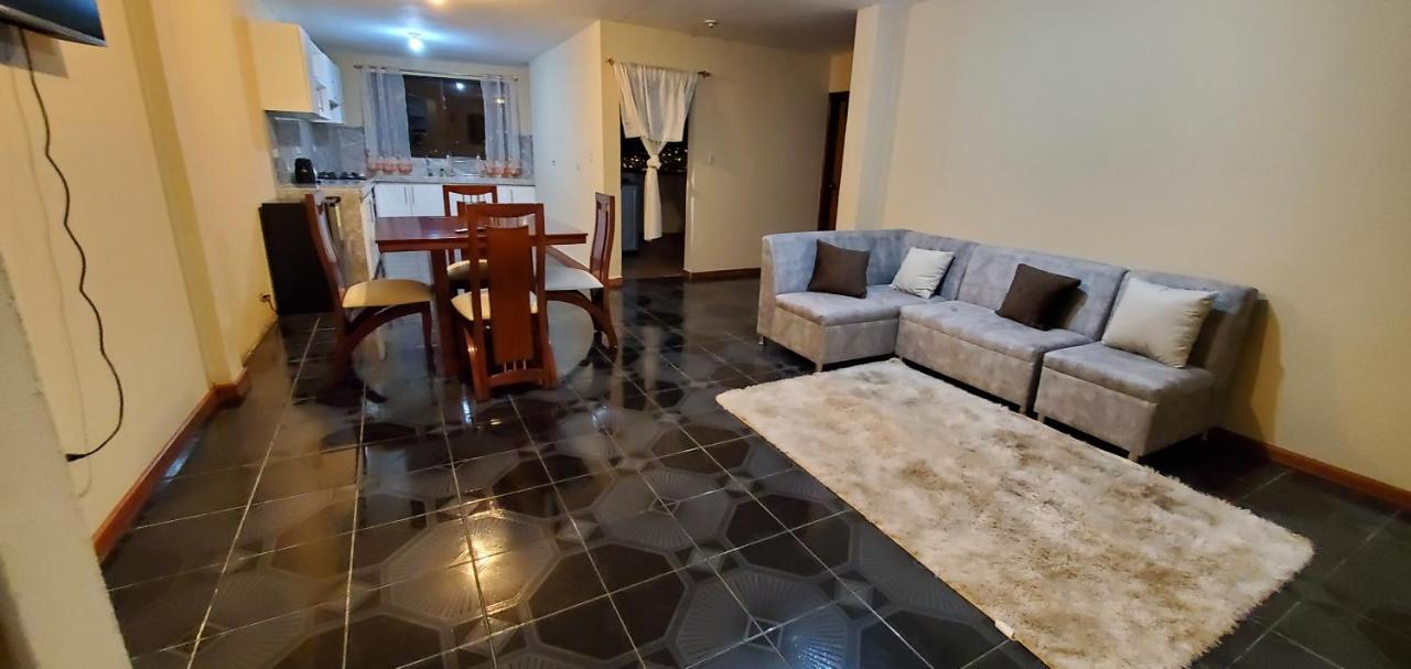 Departamento En Cuenca, 2 Y Parqueo Gratis * Cuenca