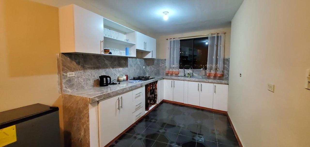 Departamento En Cuenca, 2 Y Parqueo Gratis * Cuenca